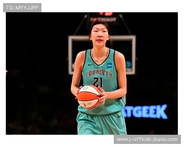 WNBA女将底角三分稳稳命中吹响反攻